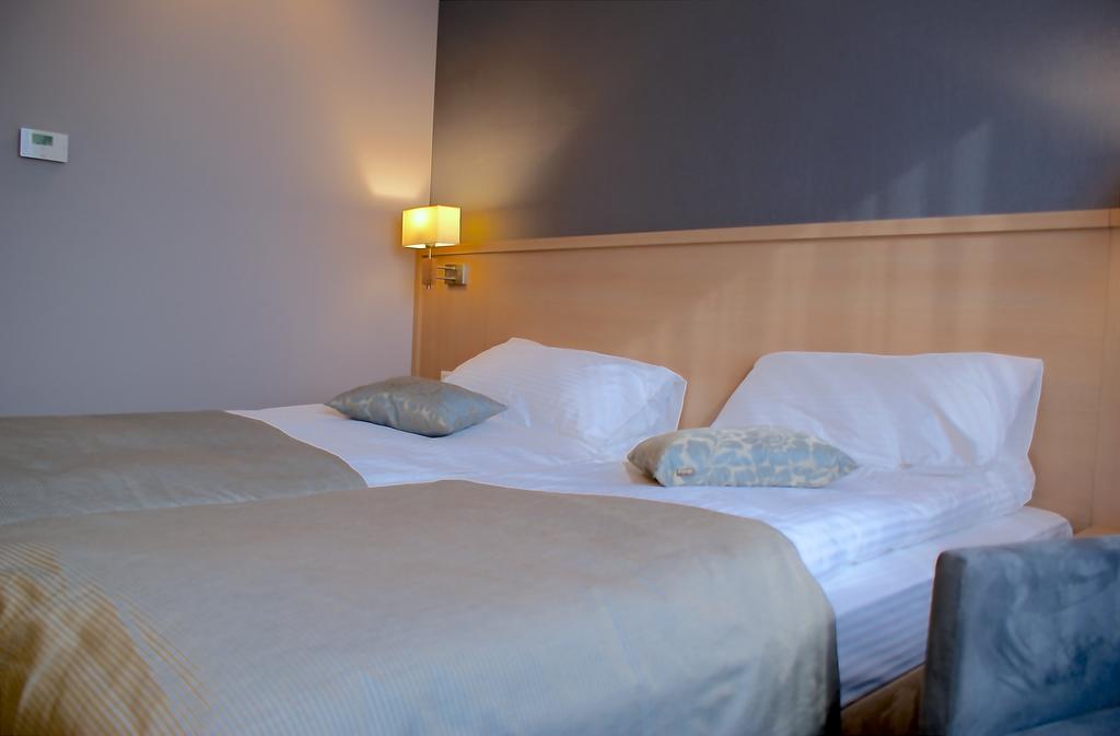 Hotel Lazur Spa & Conference Kalisz  Bagian luar foto
